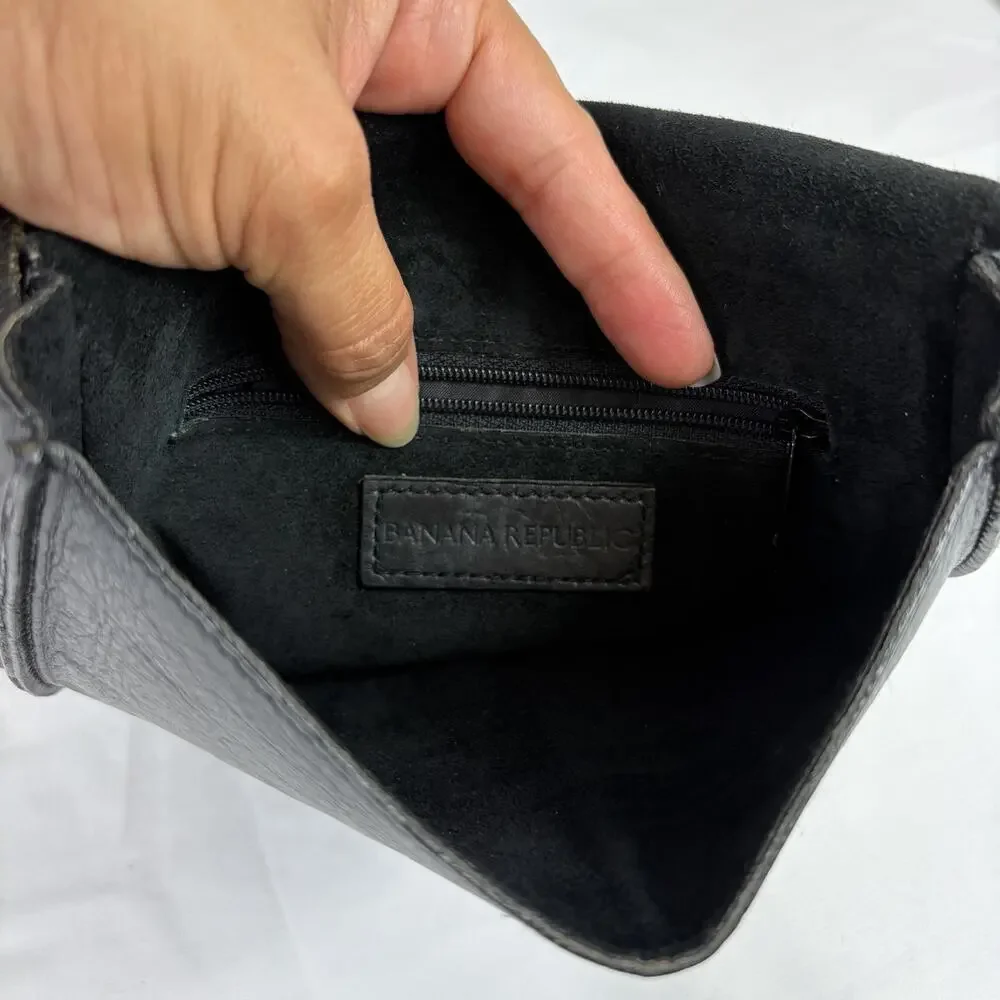 Banana Republic Vintage Black Leather Crossbody square Bag Small, retro, classic
